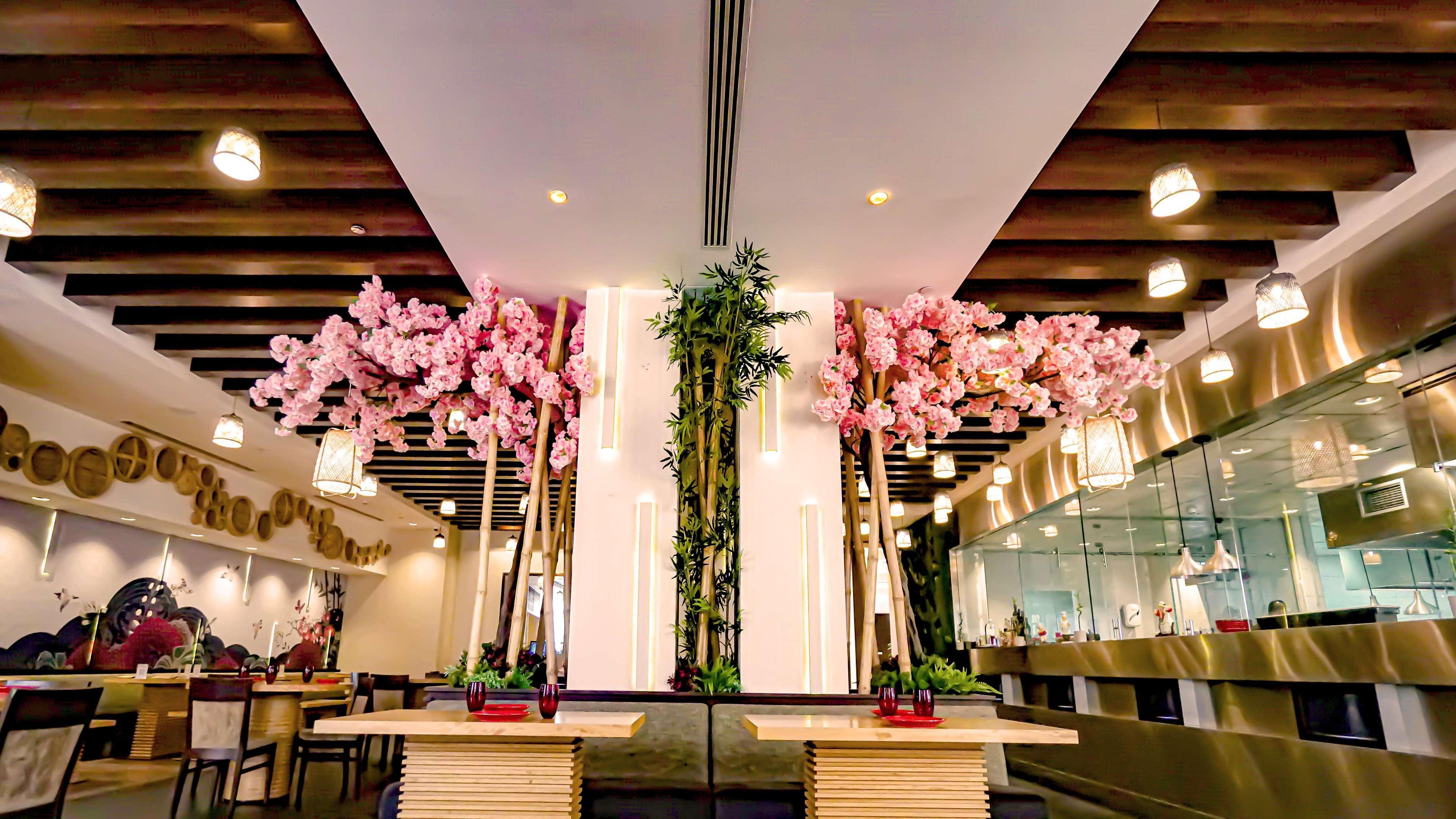 Hotel Doubletree By Hilton Doha - Al Sadd Zewnętrze zdjęcie Interior of a restaurant in the United Arab Emirates