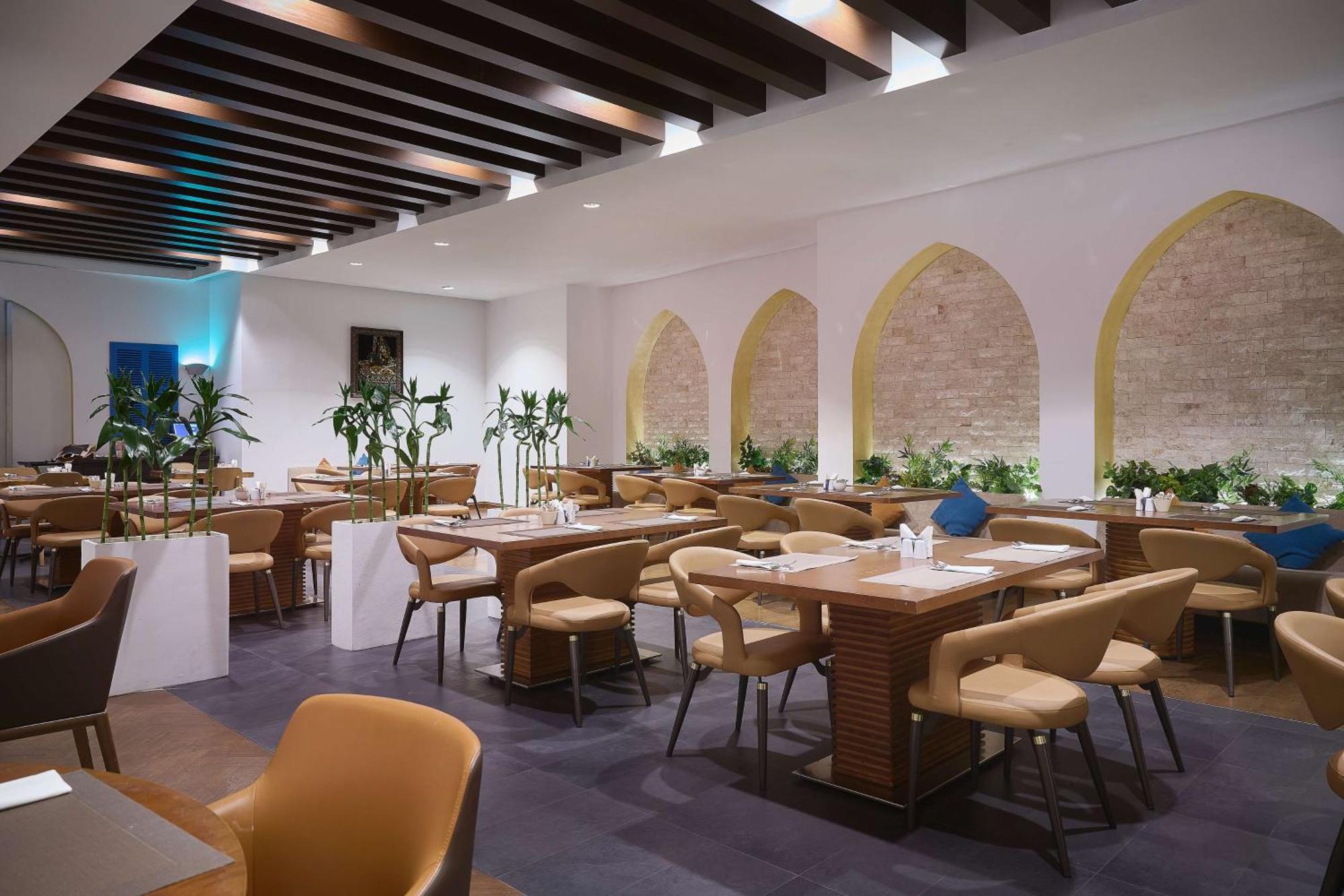 Hotel Doubletree By Hilton Doha - Al Sadd Zewnętrze zdjęcie The restaurant